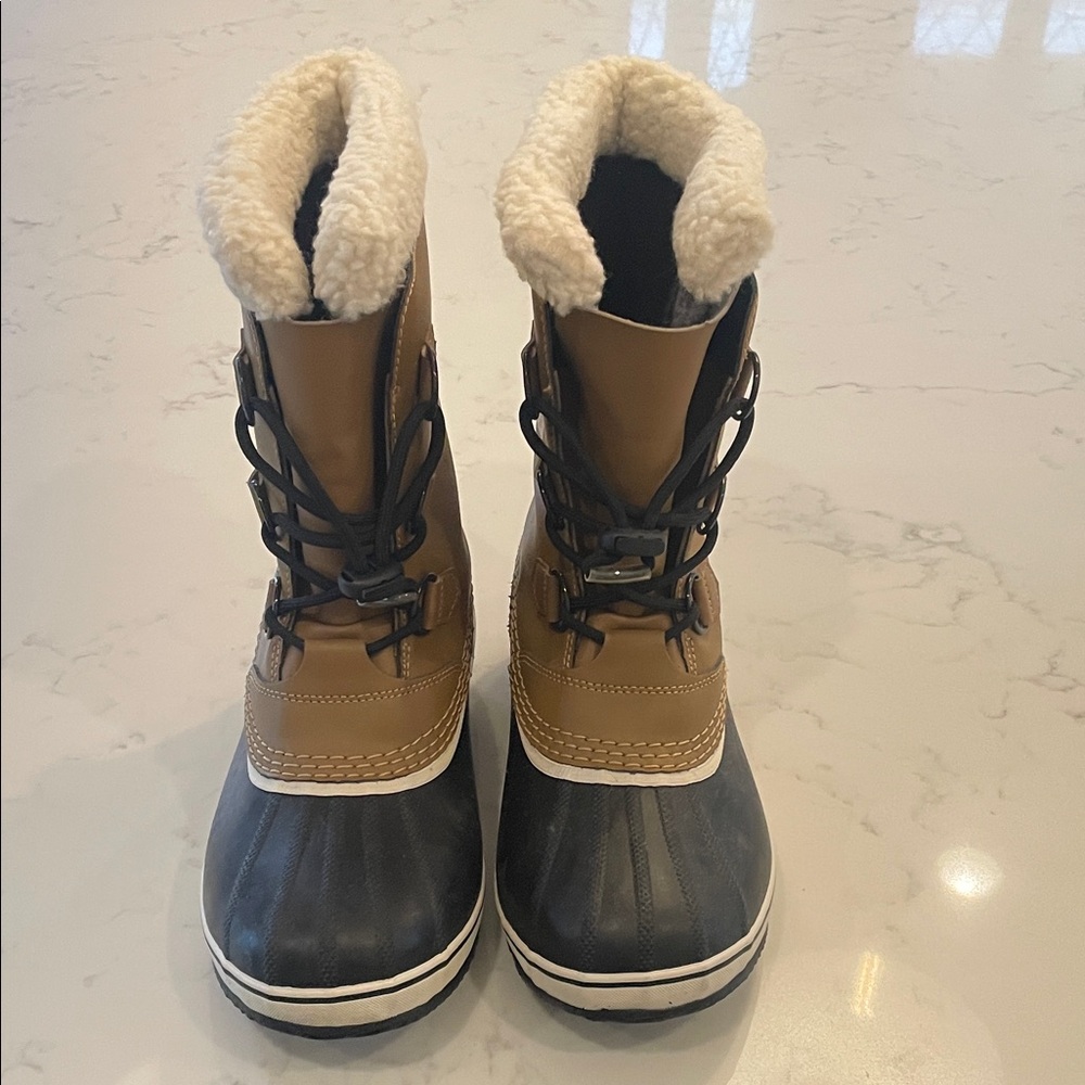 Sorel Men's Boots in Brown and Black